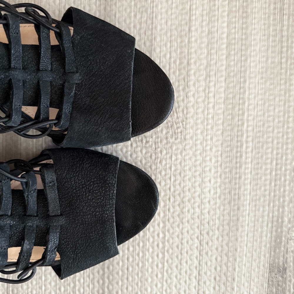 Vince Camuto VC-Evel Black Strappy Heeled Sandals - Picture 8 of 15